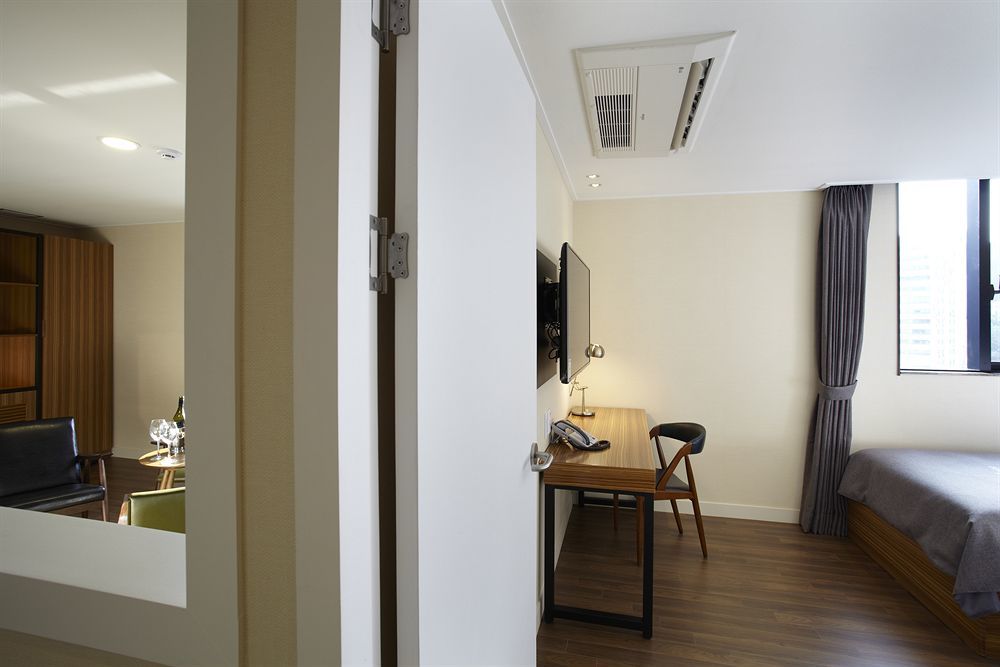 Cinema House Hotel In Pusan Zewnętrze zdjęcie